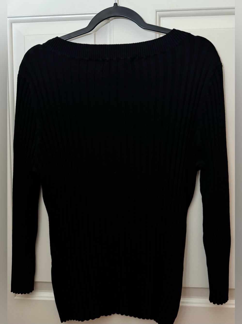 august silk Sweater 54% Silk Black Ribbed V-Neck Sweater Size - XL - Picture 9 of 14